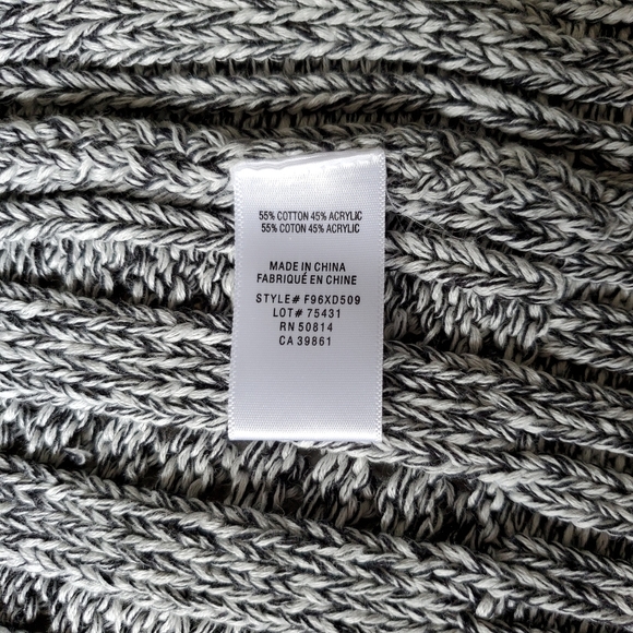 T Tahari long duster sweater wrap vest cable knit - Picture 3 of 6